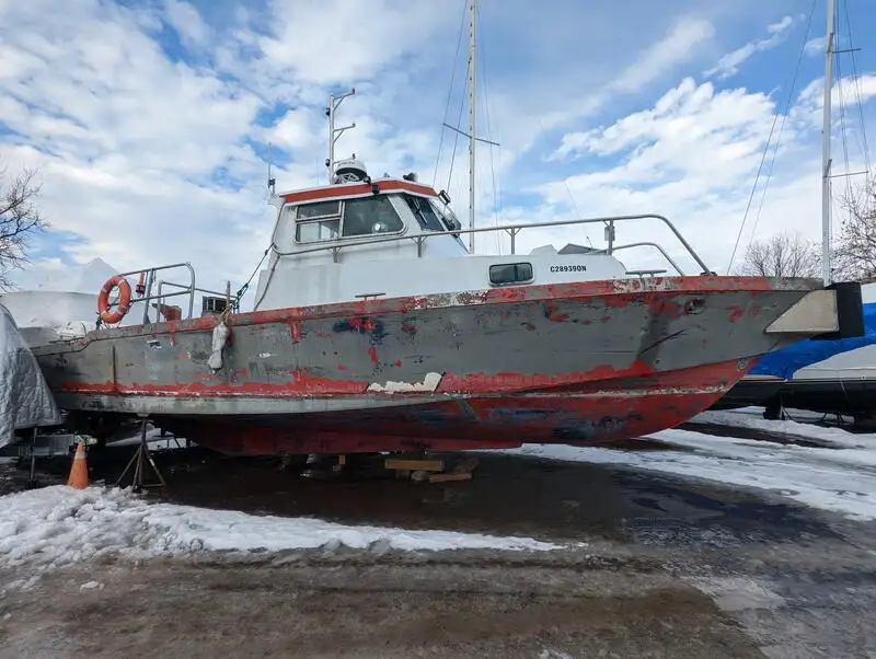 Kapal kerja keur dijual