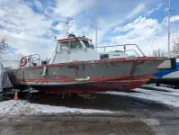 Kapal kerja keur dijual