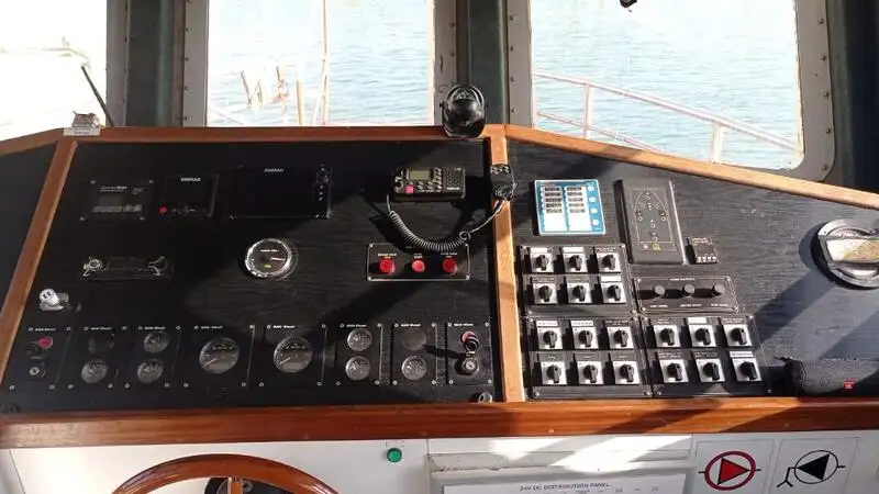 Kapal kerja keur dijual