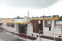 Kapal pesiar keur dijual