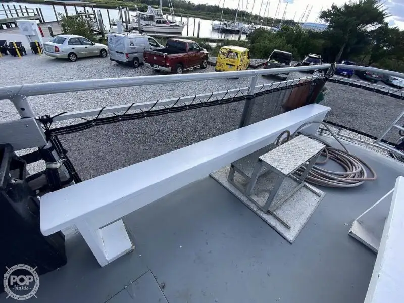 Kapal pesiar keur dijual