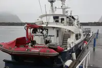 Parahu patroli pikeun dijual