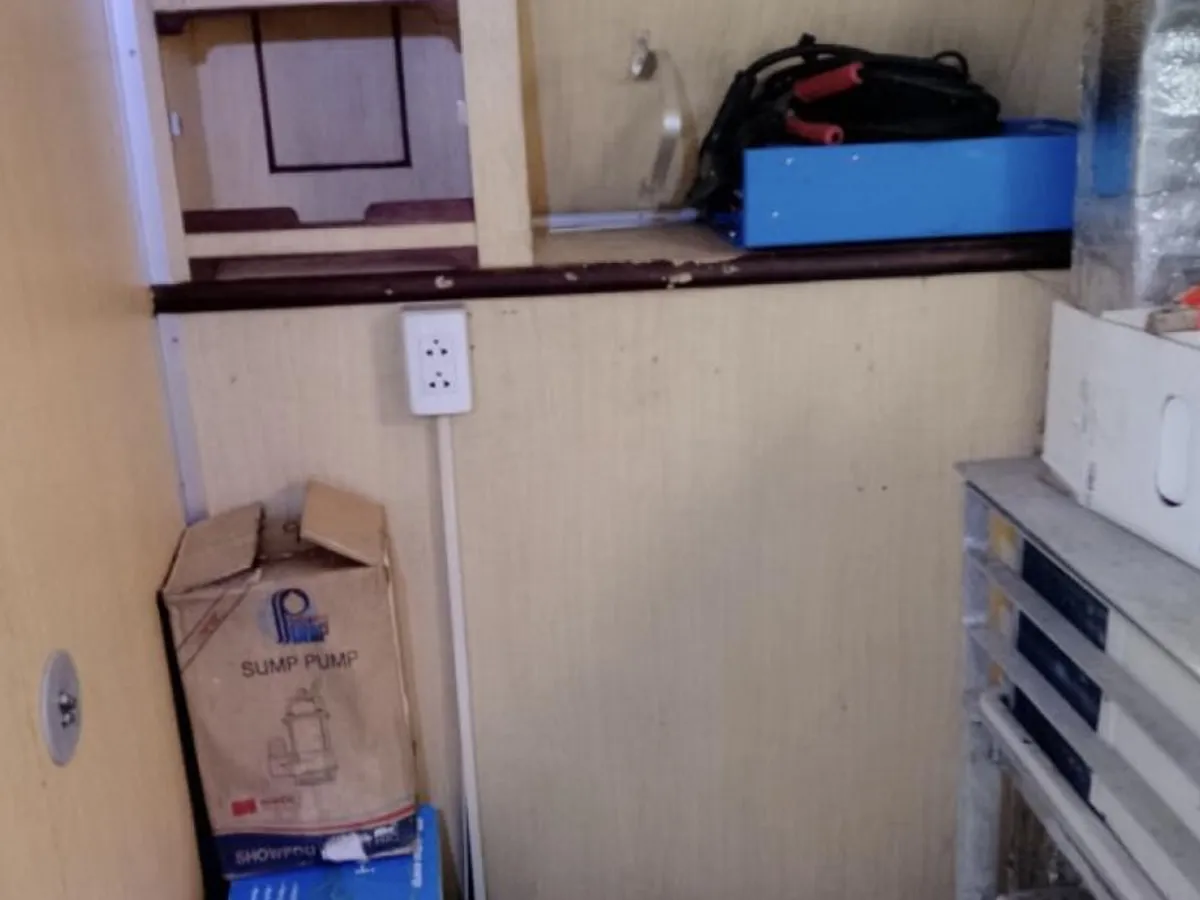 Kapal survei keur dijual