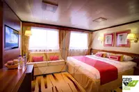 Kapal pesiar keur dijual