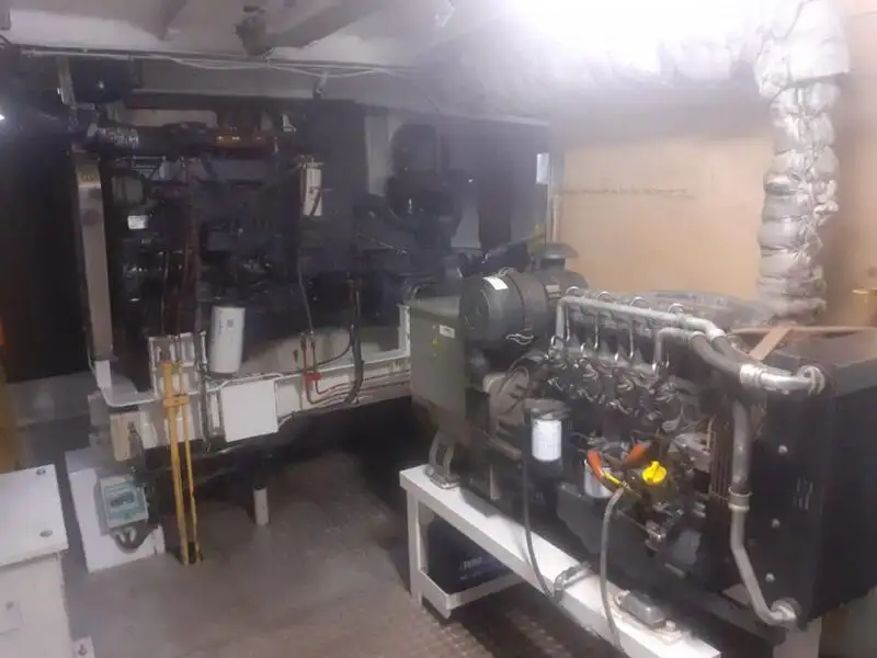 Kapal kontainer keur dijual