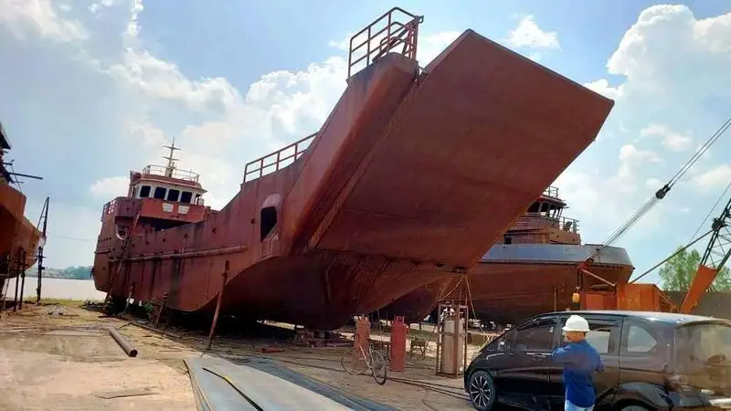 Kapal pendaratan, tangki keur dijual