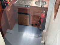 Kapal kerja keur dijual