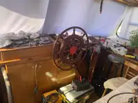 Kapal kerja keur dijual