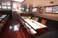 Hotél ngambang keur dijual