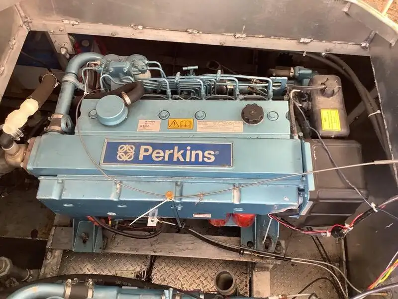 Kapal kerja keur dijual
