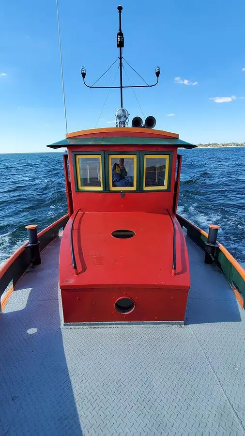 Kapal penarik keur dijual