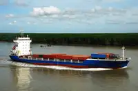 Kapal wadahna pikeun dijual