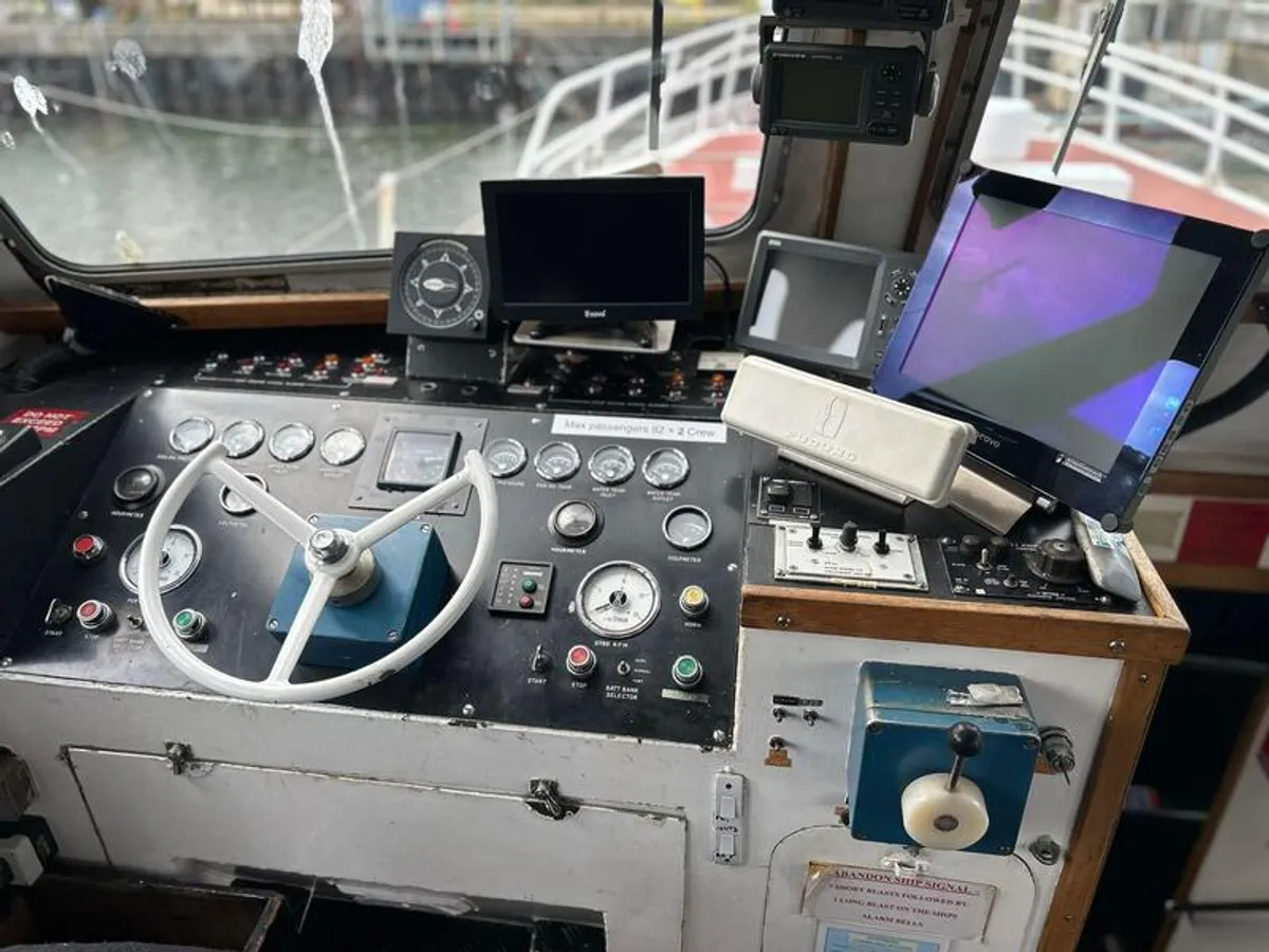 Kapal panumpang keur dijual
