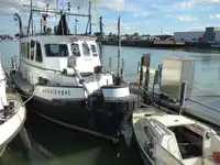 Kapal kerja keur dijual