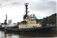 Tow boat pikeun dijual