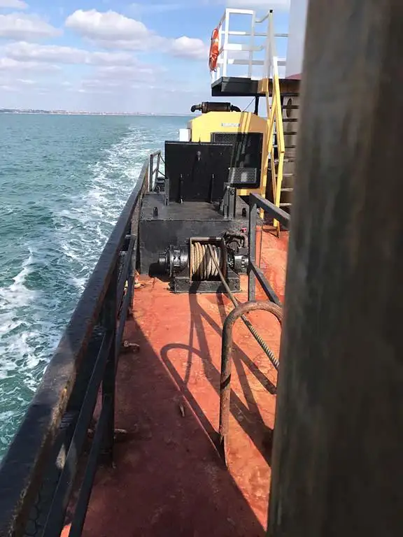 Kapal keruk keur dijual