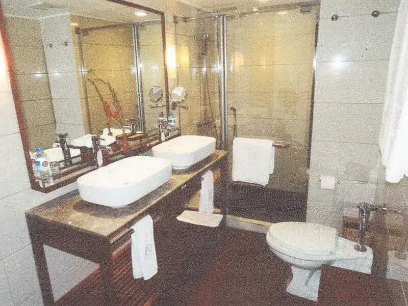 Kapal pesiar keur dijual