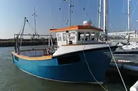 Kapal kerja keur dijual