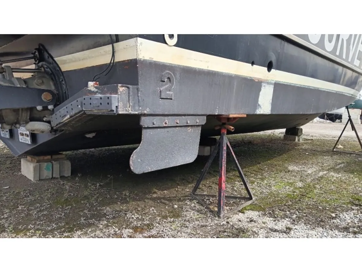 Kapal survei keur dijual