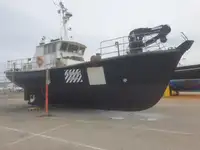 Kapal kerja keur dijual