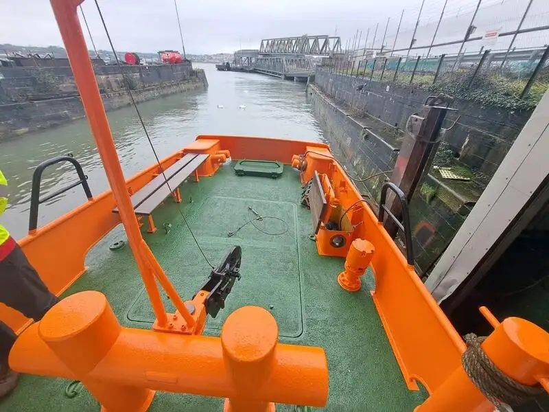 Kapal penarik keur dijual