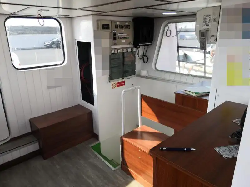 Kapal kerja keur dijual