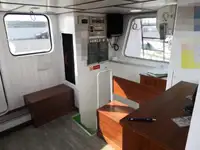 Kapal kerja keur dijual