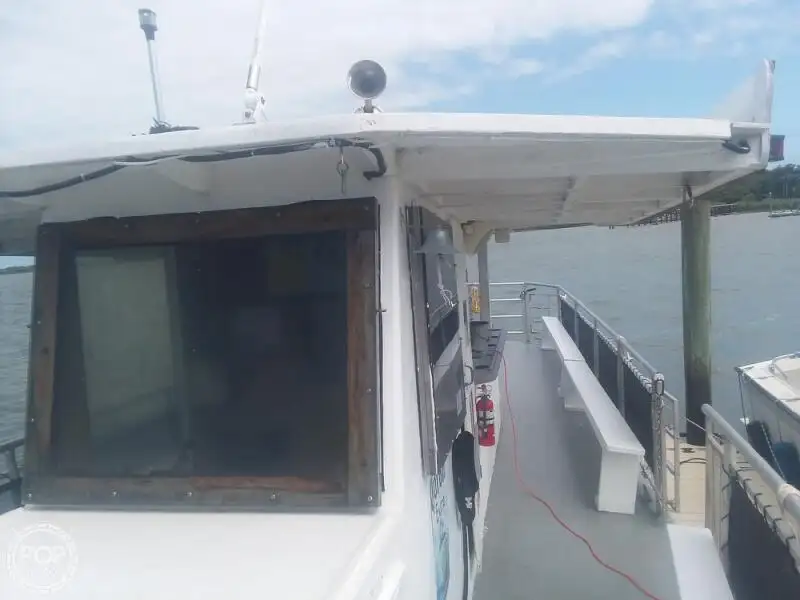 Kapal pesiar keur dijual
