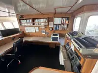Kapal penarik keur dijual