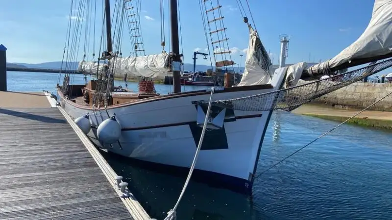 Kapal fery keur dijual