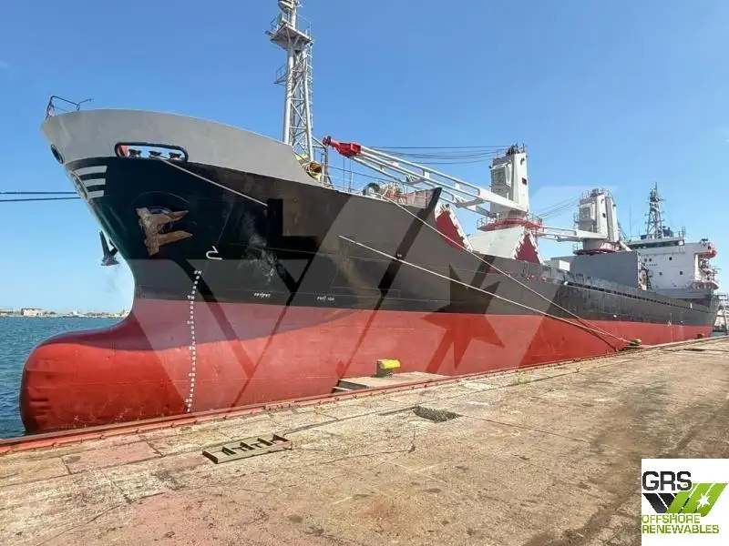 Kapal pangangkut barang curah keur dijual