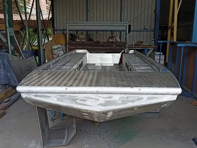 Kapal kerja keur dijual