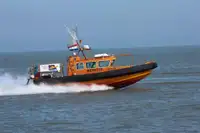 Kapal wadahna pikeun dijual