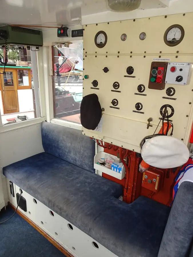 Kapal penarik keur dijual