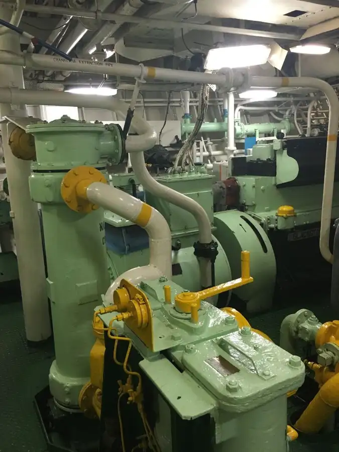 Kapal Pangiriman Cepat (FSV) keur dijual