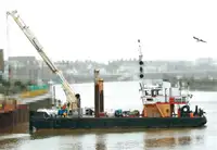 Kapal keruk keur dijual