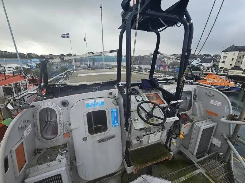 Kapal penyelamat keur dijual