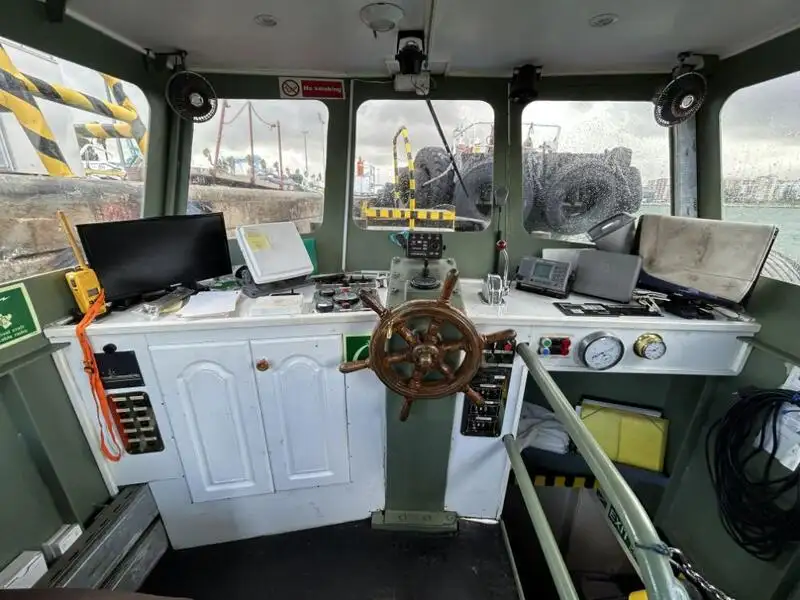 Kapal kerja keur dijual