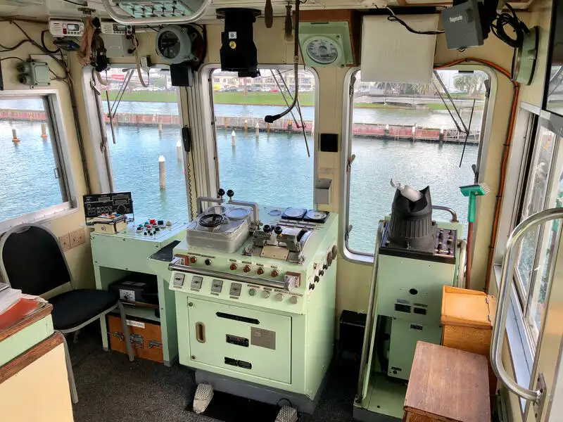 Kapal penarik keur dijual