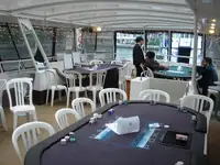 Kapal pesiar keur dijual
