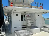 Kapal pesiar keur dijual