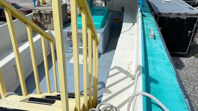 Kapal pesiar keur dijual