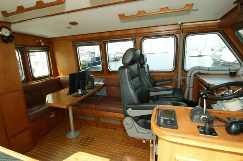 Kapal survei keur dijual