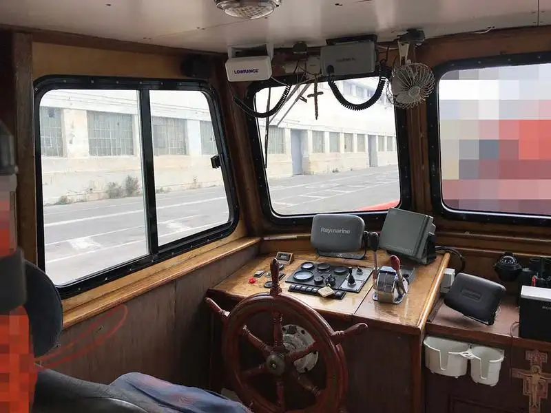 Kapal kerja keur dijual