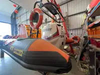 Kapal kerja keur dijual