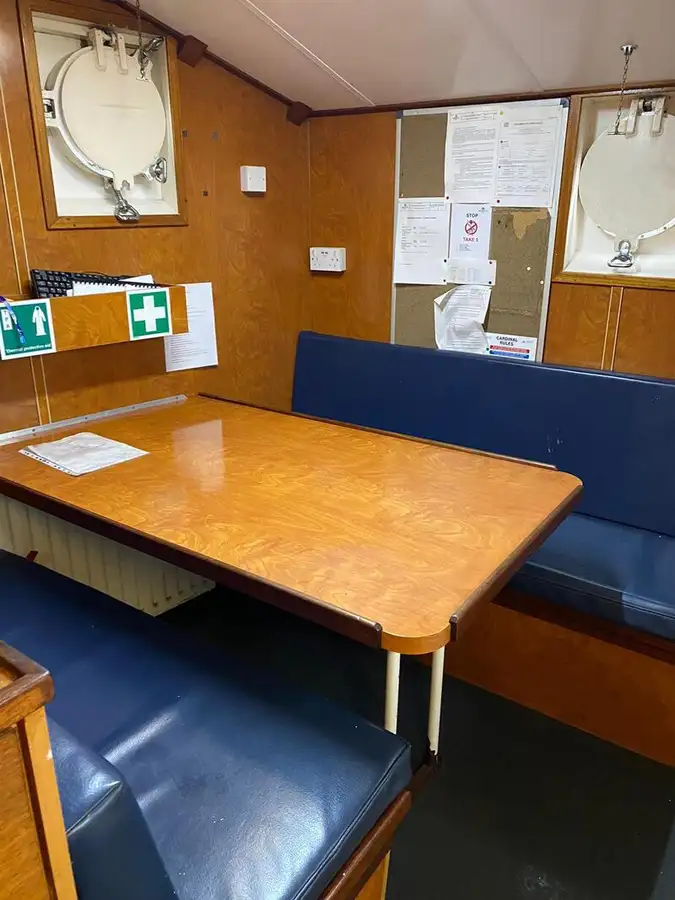 Kapal penarik keur dijual