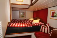 Kapal pesiar keur dijual