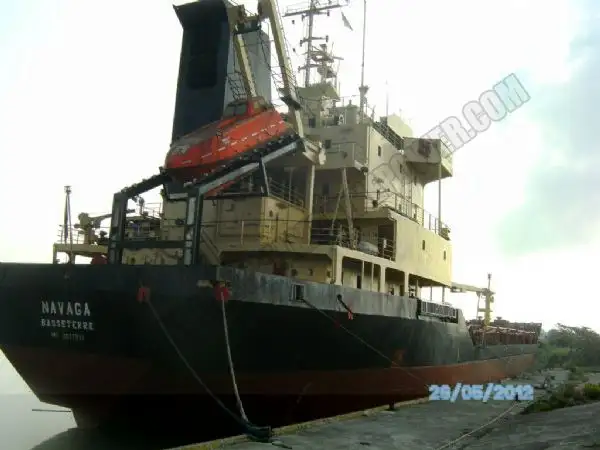 Kapal pangangkut barang curah keur dijual