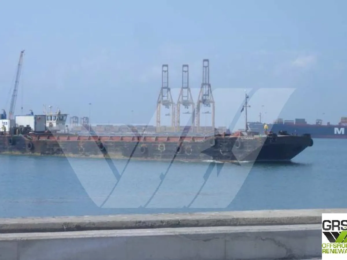 Tongkang keur dijual