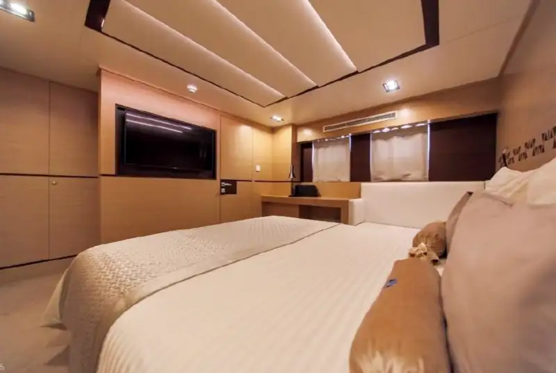 Kapal pesiar keur dijual
